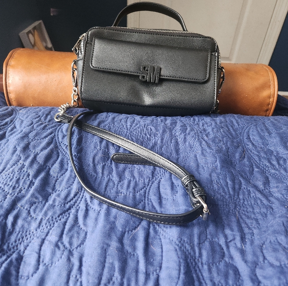 Stylish Black Handbag